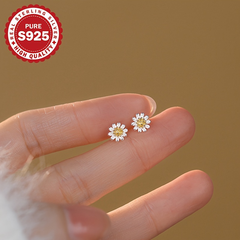 S925 Sterling Silver Daisy Flower Stud Earrings