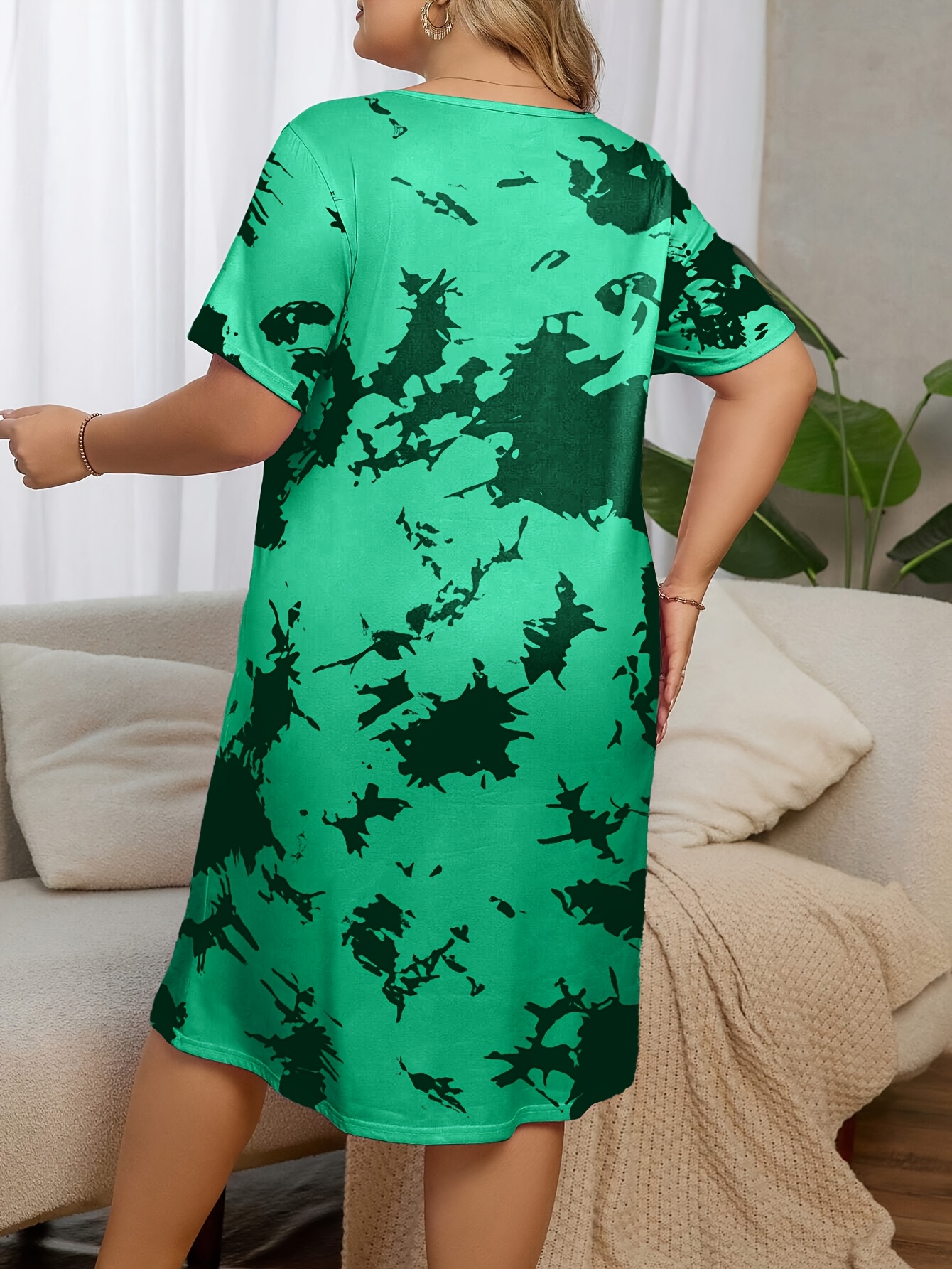 Plus Size Casual Sleep Dress, Women's Tie Dye & Heart Print Short Sleeve Crew Neck Nightdress