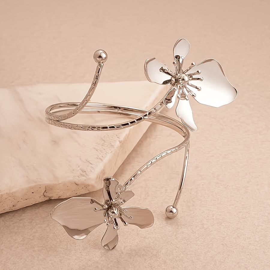 Colorful Enamel Flower Open Niche Design Bracelet
