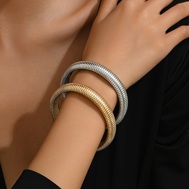 

2-piece Stretch Wide Bracelets For Women, Fashionable Silvery & Golden Tone Accessory, Ideal For Casual & Formal Wear