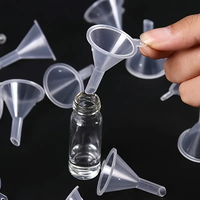 100 50pcs plastic funnel set mini funnels perfume liquid funnels essential oil filling funnels made of transparent small plastic material ideal for bottle filling perfumes and travel details 5