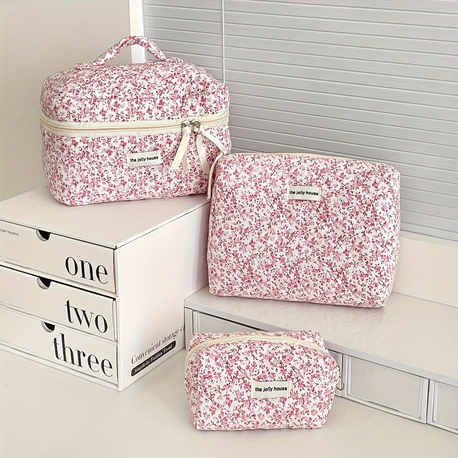 

Floral Quilted Cosmetic Bag Set, Vintage Style, High Aesthetic, Portable Large Capacity, Anti-collision, Cotton, Unisex Adult, Random Print, Fragrance-free