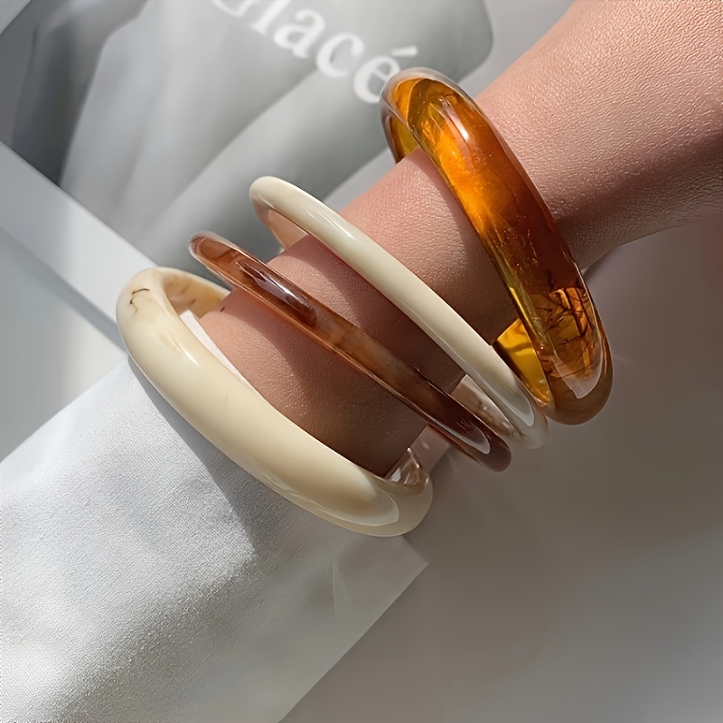 

4pcs Amber Acrylic Bangle Set - Vintage & Sexy Style, Stackable Bracelets For Everyday & Party Wear