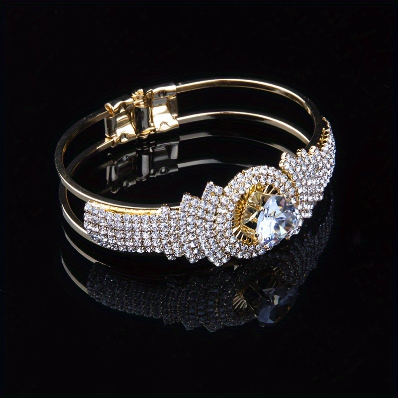 Image of Fashion Trendy Jewelry Ultra-luxury Claw Chain Laser-welded Heart Round Bangle
