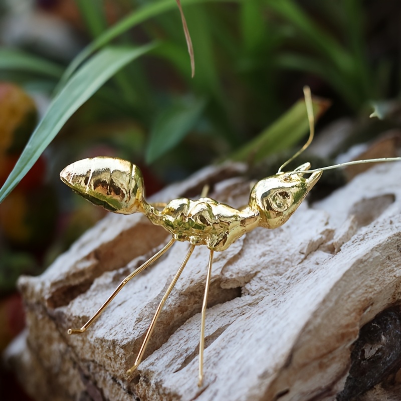 a golden metal handcrafted statue ant sculpture - Temu