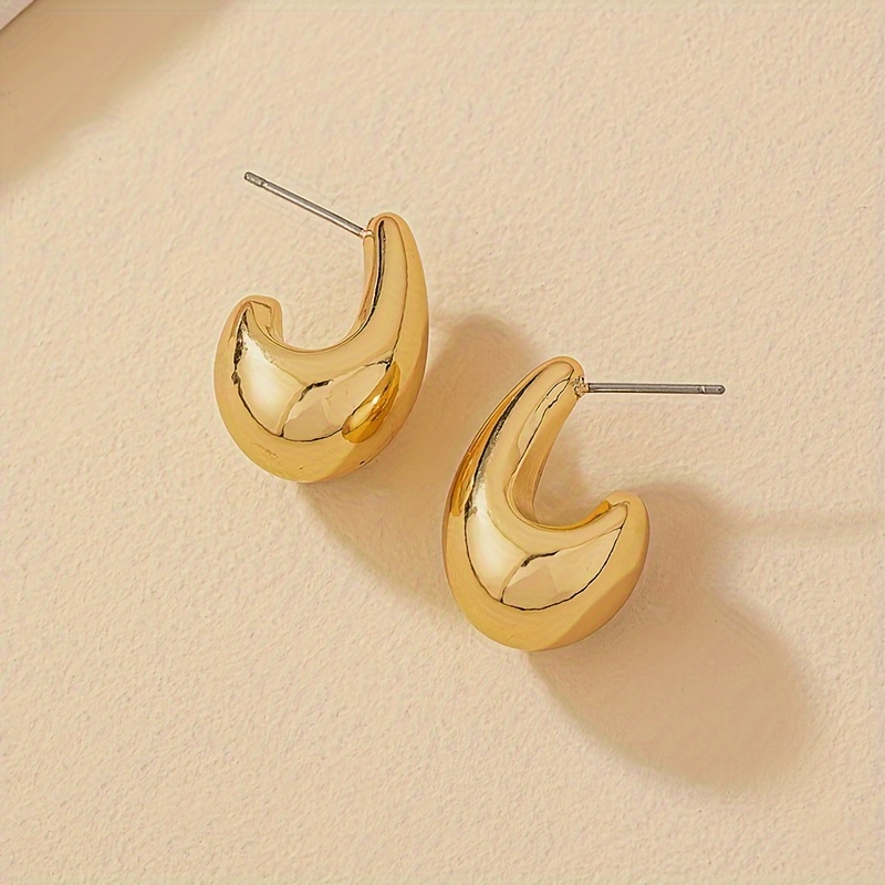 Stylish Teardrop Earrings for Daily Wear