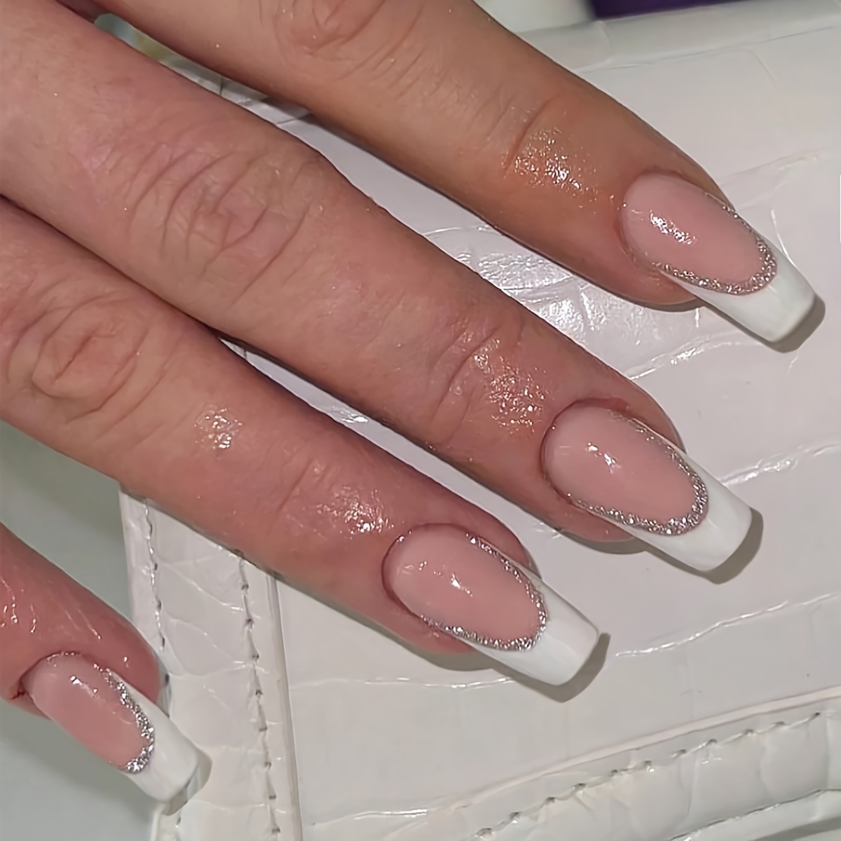 

Upgrade Your Look With Wearable Nails, Simple White French , Equipped With Jelly Glue, Nail File And Women' Nail File, Easy To The Nails, Suitable For Women And Girls. Nail Supplies