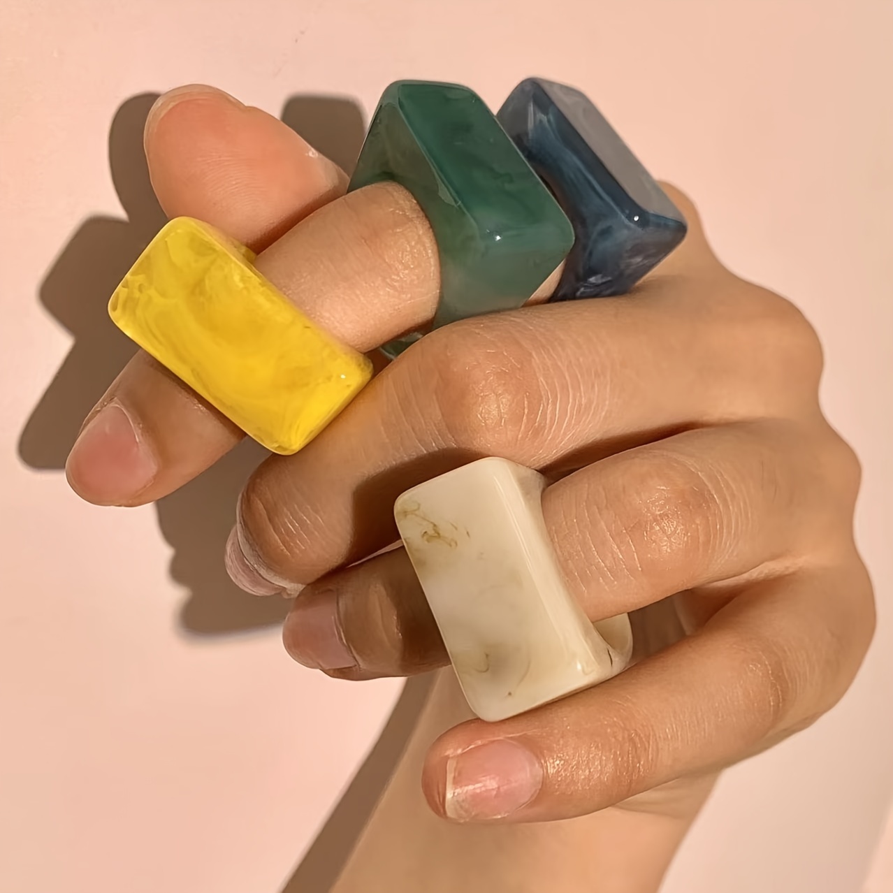 Elegant 4pcs Resin Acrylic Ring Set For Women - Vintage & Chic, Perfect For Casual Attire Or Parties