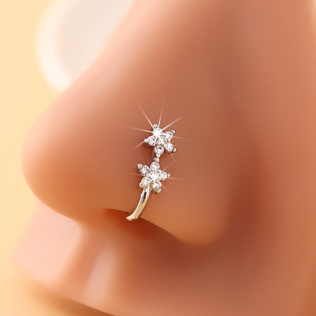 1pc Fashion Floral Nose Clip, Piercing- Stud, Inlaid With Synthetic Zirconia, Fashion Nose Jewelry