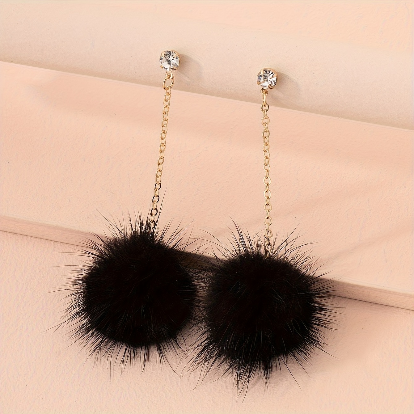 A Pair Of Fashionable And Individual Women's Fluffy Coin Earrings