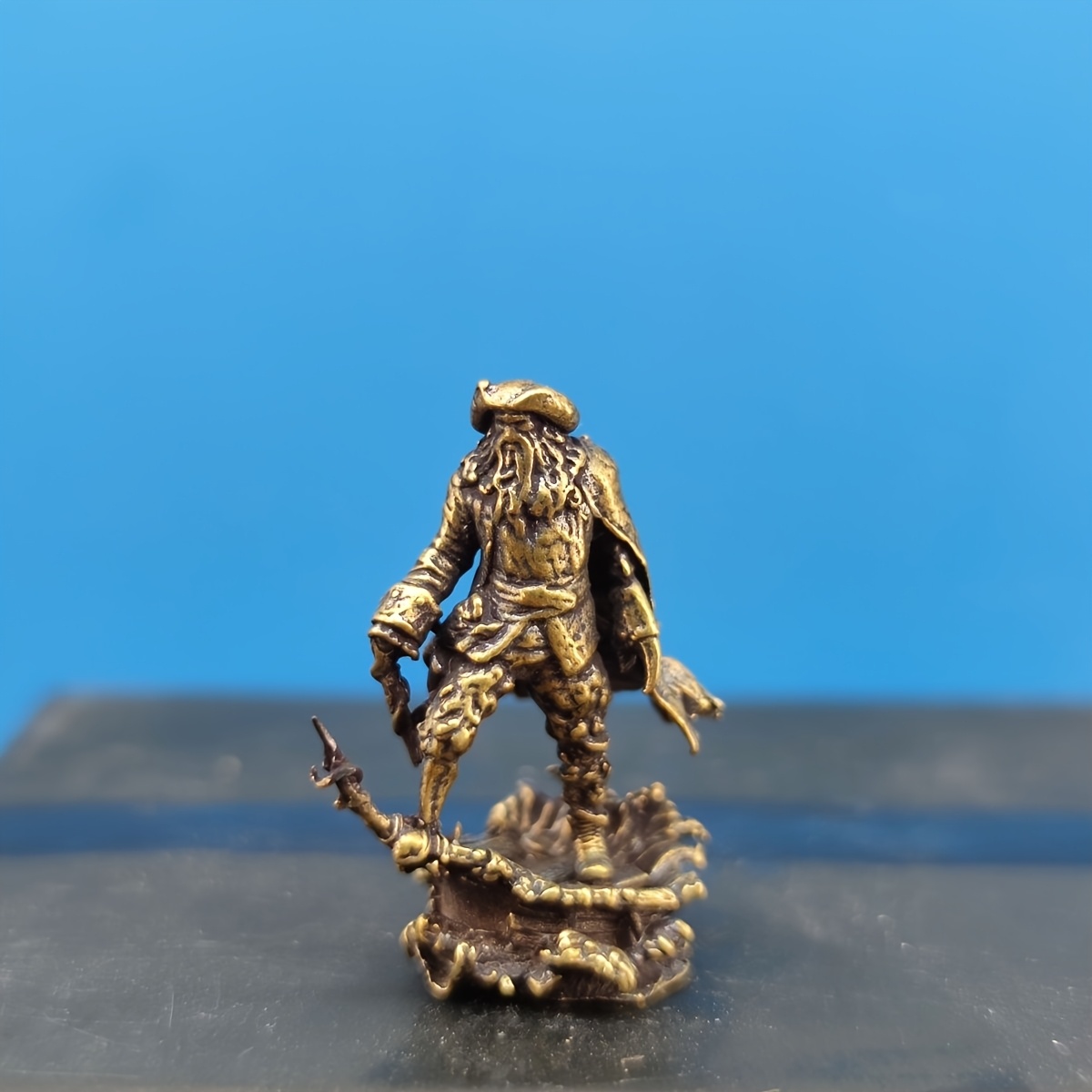 TEMU Statuetta Monster in Ottone Stile Micro Pirata da Dipingere, Modellino di per Paesaggio da Tavolo di Sabbia, Statuetta Decorativa, Miniatura