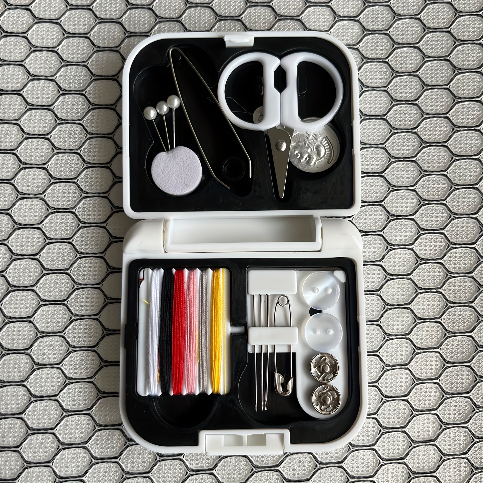 TEMU 1 Set Sewing Tool Kit, Plastic Box Packed Needle And Thread Box, Portable Mini Type, Essential Needle And Thread Bag For Outdoor Travel,