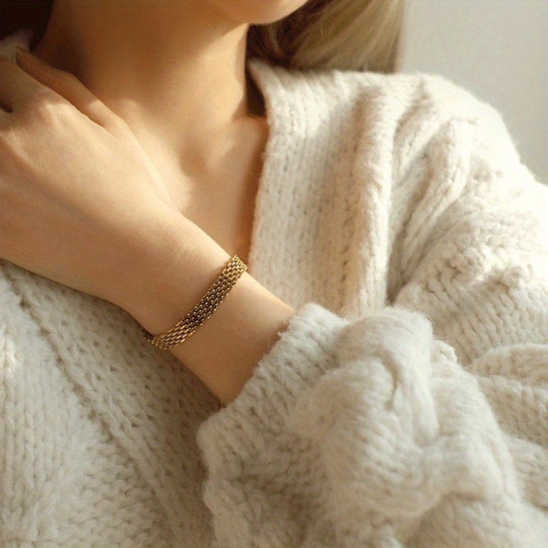 Image of 1pc Summer Fashion Women's 18k Golden Plated Stainless Steel Bracelet Vintage Minimalist Woven Texture Hypoallergenic Bangle Not Easy To Fade Daily Jewelry Banquet Gift