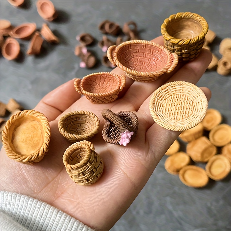 

Mixed Mini Simulation Bread Storage Baskets, Made Of Resin With A Bamboo Weave, Diy Decorating Keychains And Jewelry Making.