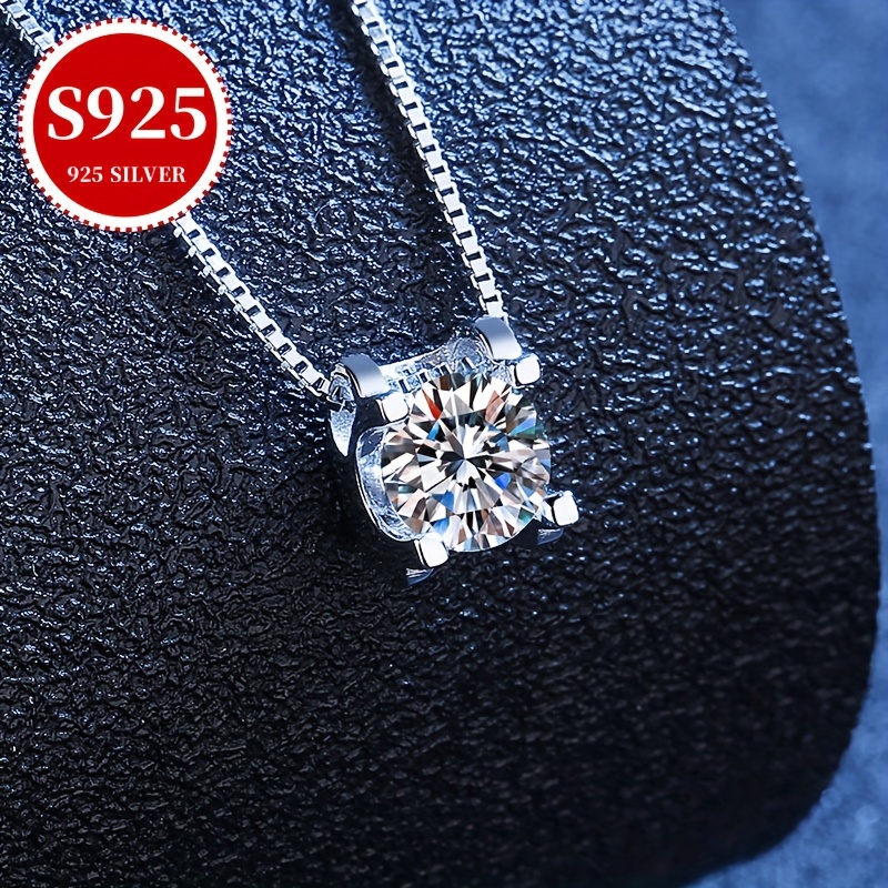 

S925 Sterling Silver Moissanite Pendant Necklace, 1/2 Carat Elegant Bull Head Design, Brilliant Sparkle, Perfect For Daily Wear, Valentine's Day Couples Gift, With Anti-oxidation Box 2.2g/0.08oz