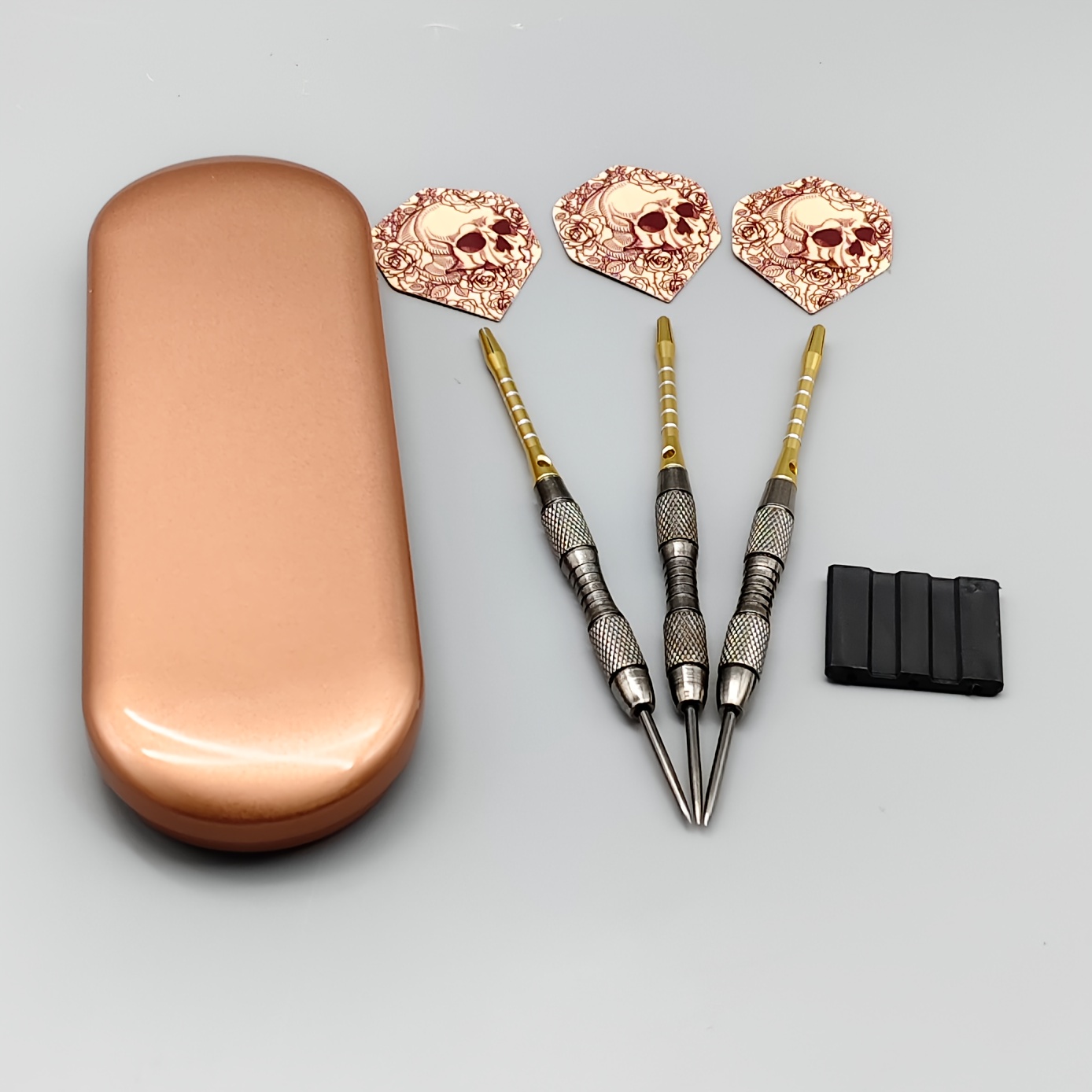 High-quality 20g Steel Dart Set. Includes: 3 High-quality Steel Darts, Box. Suitable For Dart Enthusiasts' Game Competitions And Dart Training