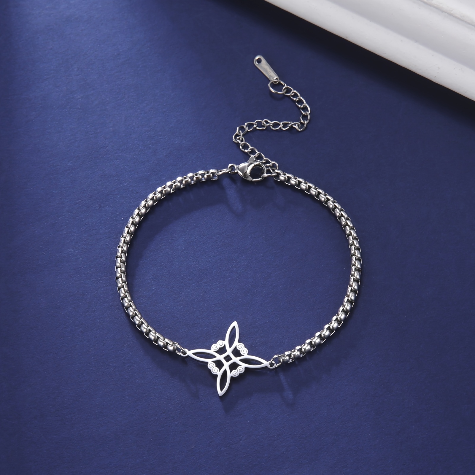TEMU Bracelet élégant et simple en acier inoxydable avec nœud de sorcière, accessoire de poignet à nœud pour femme, bijou amulette rétro , cadeau