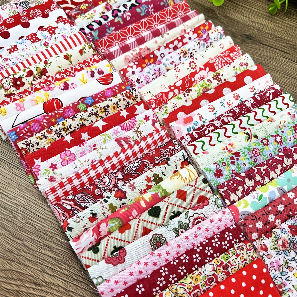 Image of 50pcs 10*10cm/3.9*3.9in Original To Sell Creative Very Cute Packaging Cloth Flower Fabrics Family Creative Handmade Cloth Set