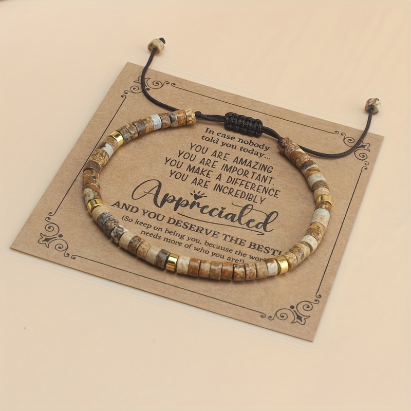 E-shop Ein natürliches gelbes Perlenarmband, stilvoll und lässig, hergestellt aus Natursteinen. Handgefertigt und verstellbar, dieses Herrenaccessoire