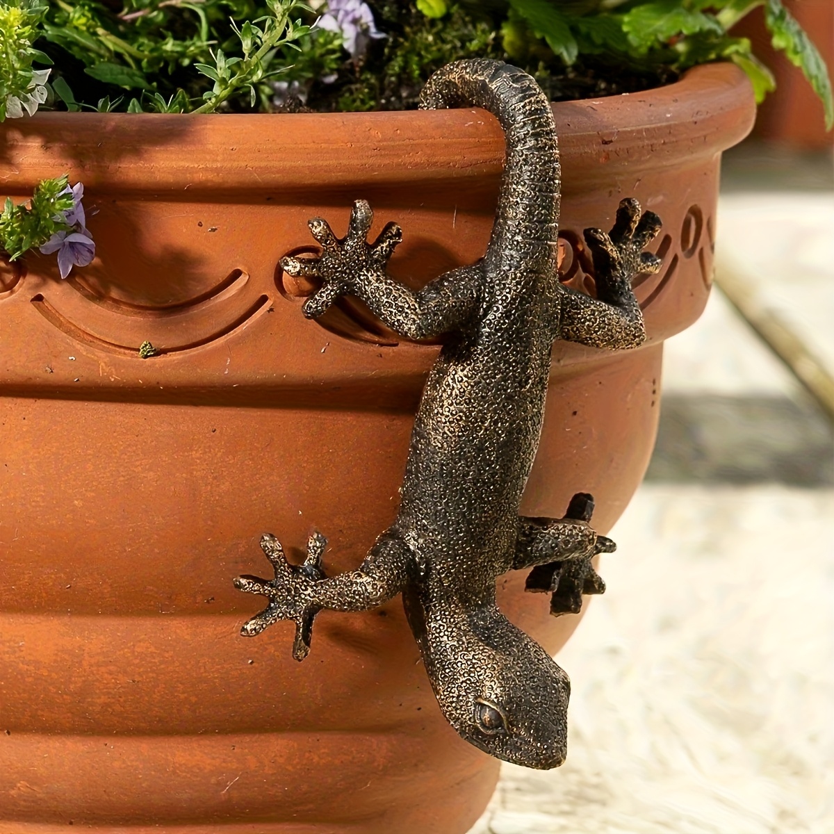 Bronze Wall Hanging - Resin Animal Statue For Outdoor Spaces, Decoration