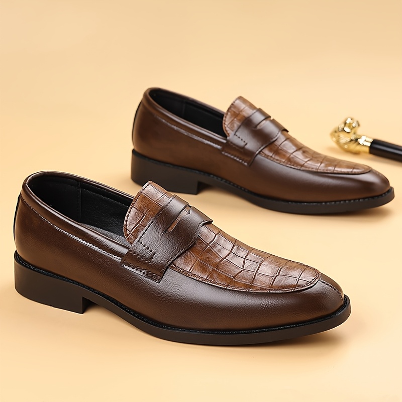 Oxford Schoenen Heren Formele Schoenen Nieuwe Heren Elegante Schoenen Heren Puntige Zakelijke Casual Schoenen Britse Heren Cadeau Koreaanse Stijl Casual Comfortabele Heren Schoenen Grote Maat Western Retro Kapper Trendy Schoenen Kantoor Werk Bruiloft Schoenen Heren Sociale Sh