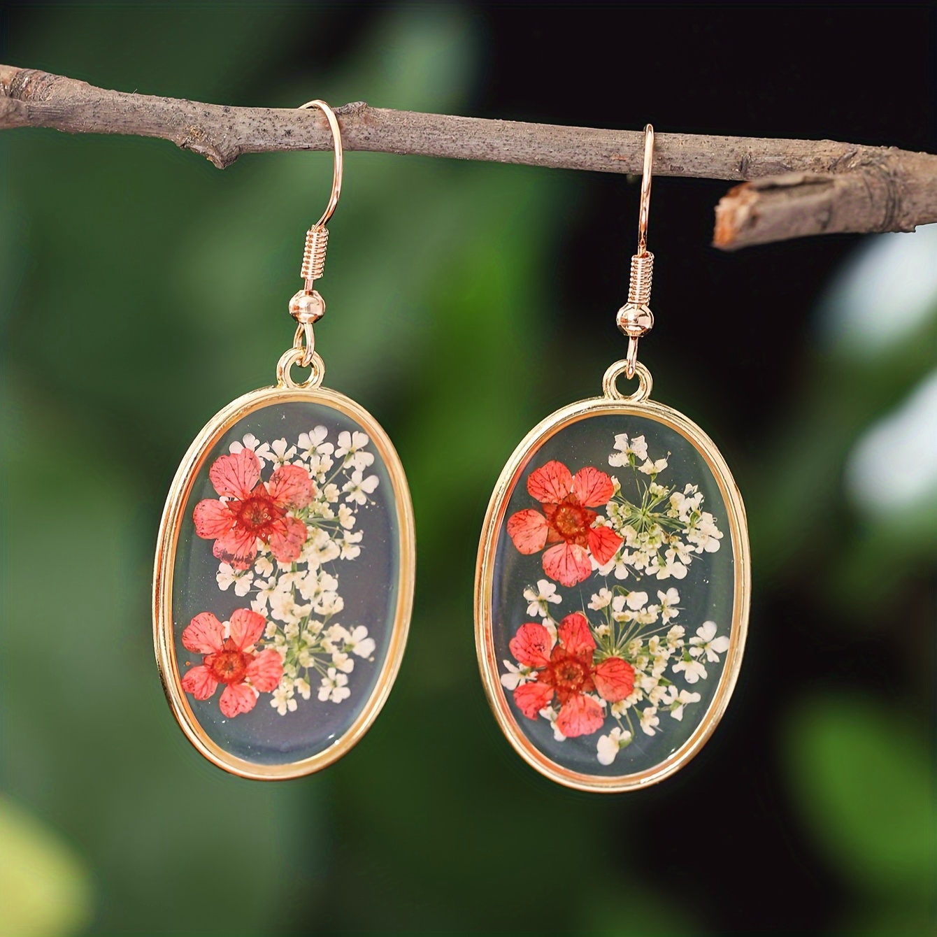 

Handcrafted Style Resin Drop Earrings, Vintage Oval , Botanical Pressed Flowers In Clear Epoxy, Cute And Rustic , Weddings And Spring , Gift-ready Jewelry