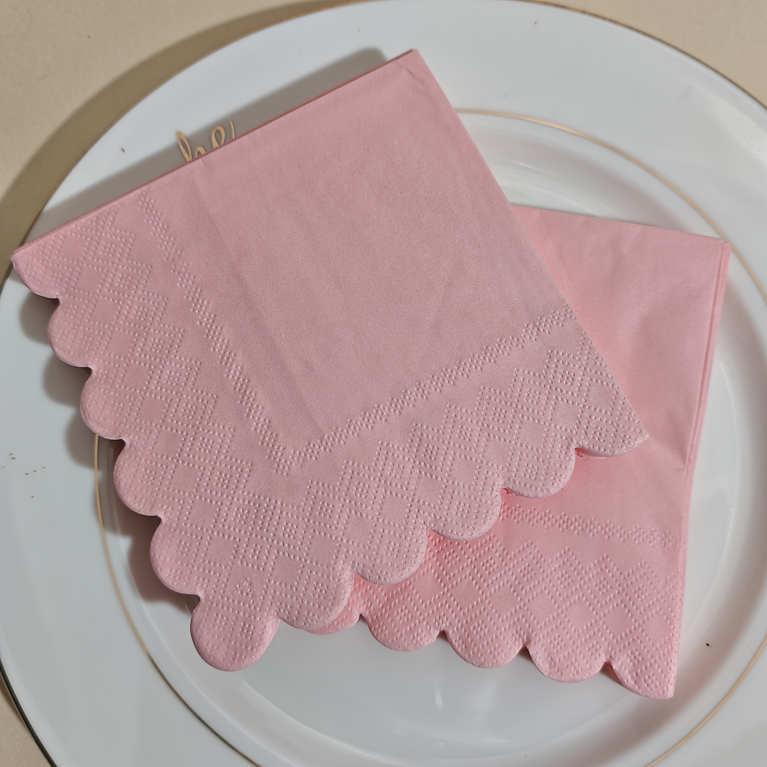TEMU 50pcs Pack Pink Scalloped Paper Napkins Suitable For Weddings, Showers, Birthdays - 2-ply Disposable Cocktail Napkins With Embossed Edges,