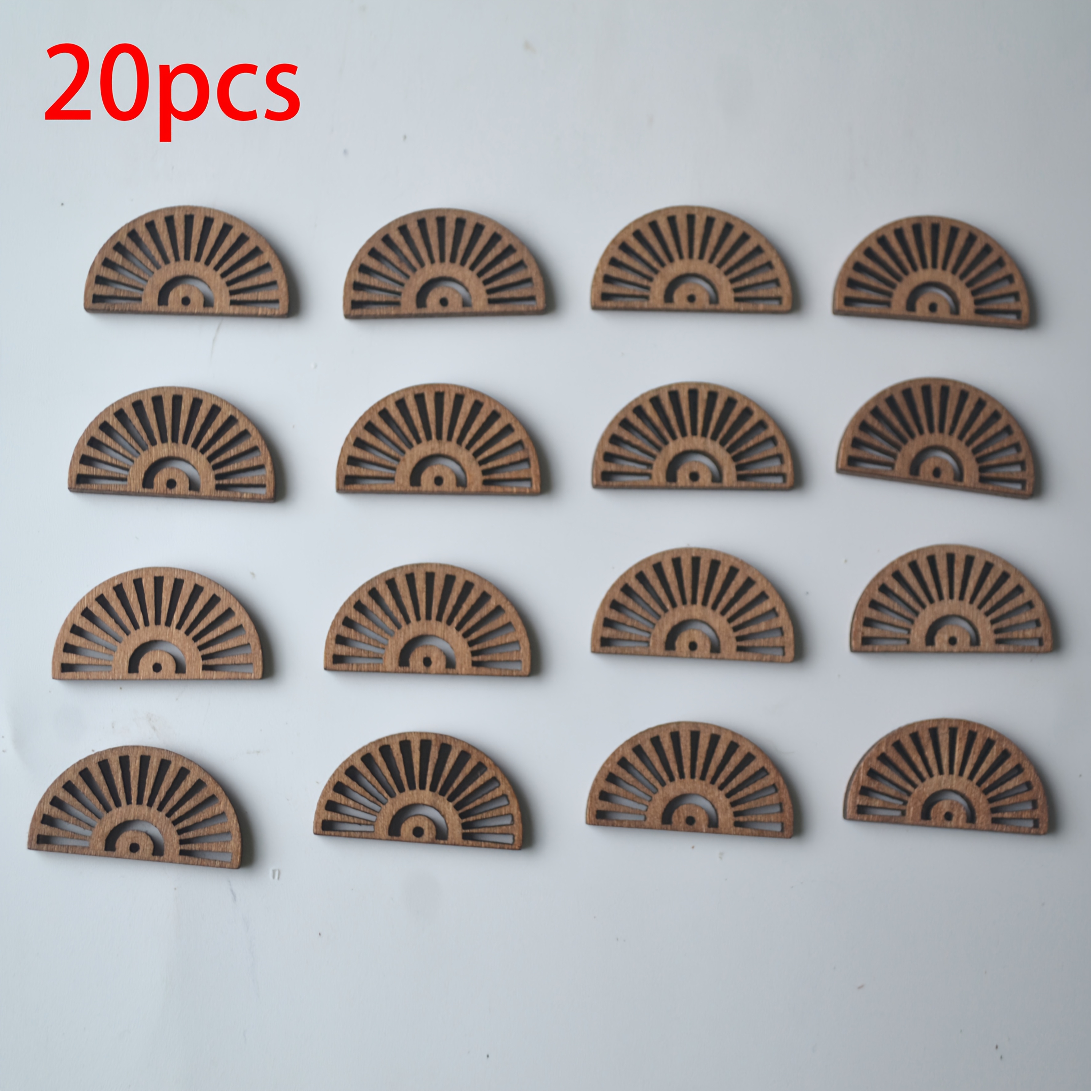 E-shop 20 Stück Bohemian Style Geometrische Hohle Fächerförmige Holzteile für Ohrringe, Anhänger und Zubehör. Handgefertigte Holzschmuckmaterialien,