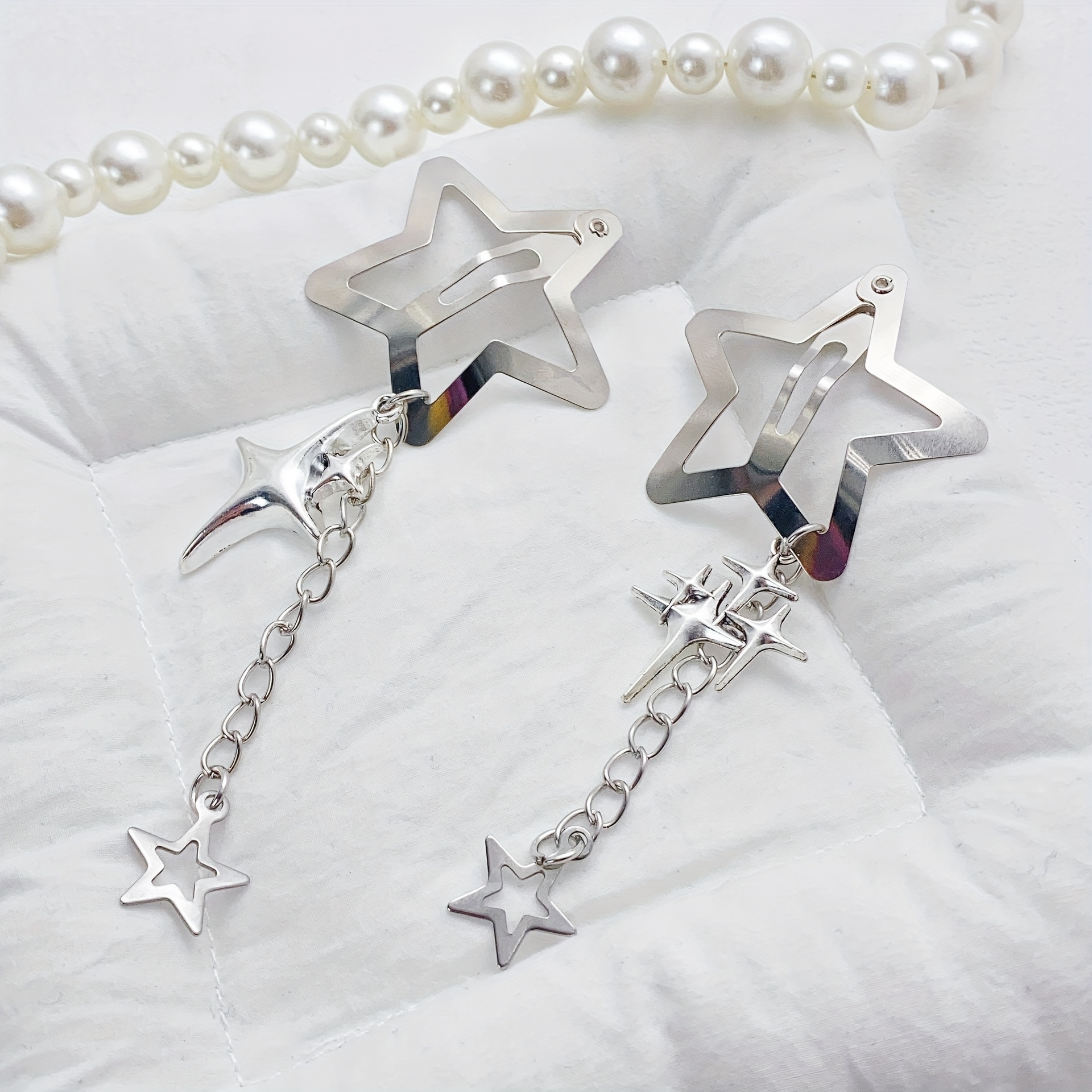 Image of A Pair Of Yk Star Hair Clips