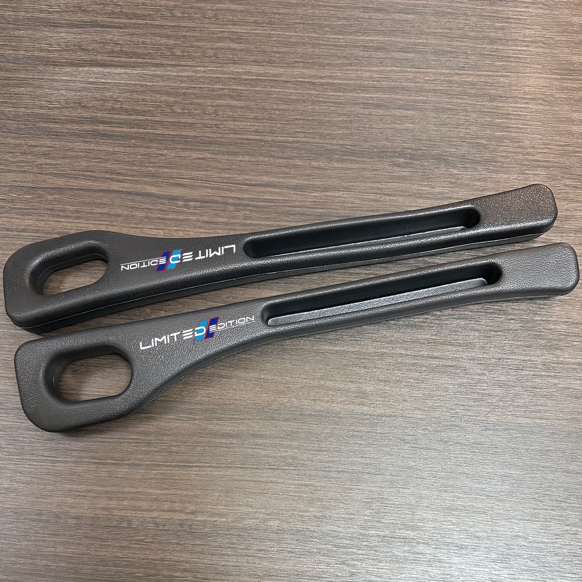 Image of 1pair Car Seat Storage Box Leak-proof Slot Filler Strip For 1 3 G30 G20 F40 X1 X3 X5 E70 F15 F48 Z4 M3 M4 Drop-proof Mobile Phone/key Storage Rack