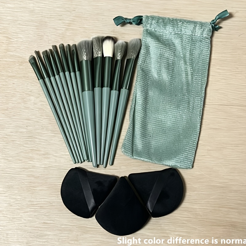 TEMU A 17pcs Makeup Tool Set, Including 13 Green Makeup Brushes + 3 Black Sponge + 1 Storage Bag. Gentle Brushes, Beauty Sponges, And , Along With