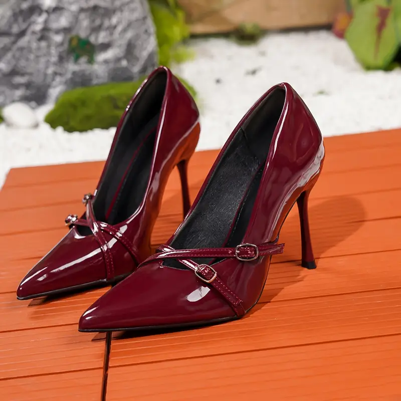 Dress Pumps Burgundy Women's Outfit: Burgundy Velvet Bodycon Dress, Black Suede Pumps Dress Pumps Burgundy Women's Outfit: Burgundy Velvet Bodycon Dress, Black Suede Pumps