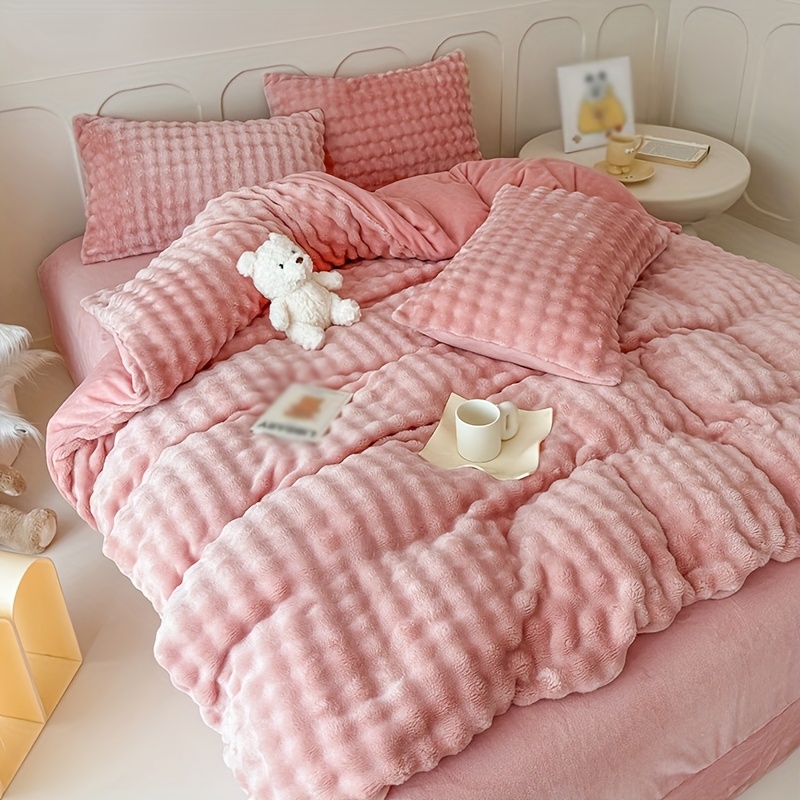 Image of 3pcs Bubble Bunny Plush Set: 1 Duvet Cover And 2 Pillowcases, 240g Bubble Plush And 130g