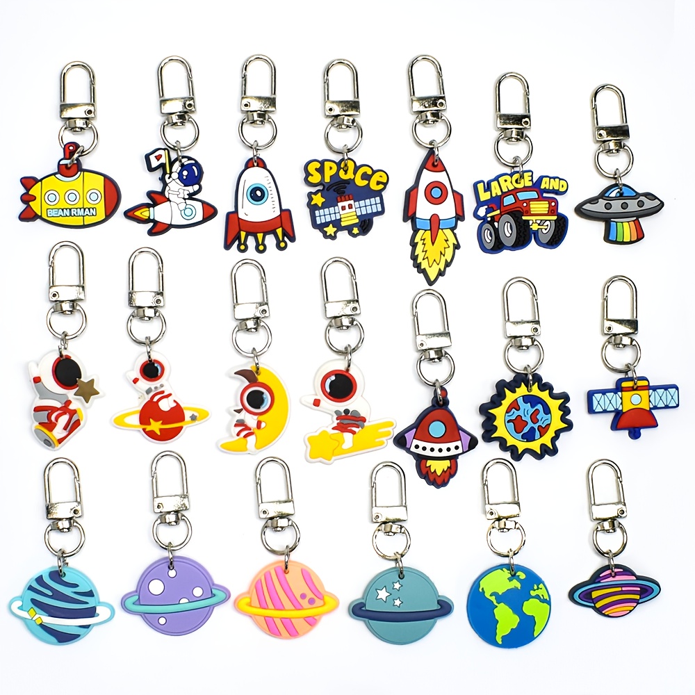20pcs Plastic Planets Keychain, Astronaut Key Pendant, Key Chain, Purse Backpack Decoration Luggage Charm Additions Birthday Party Supplies Gift