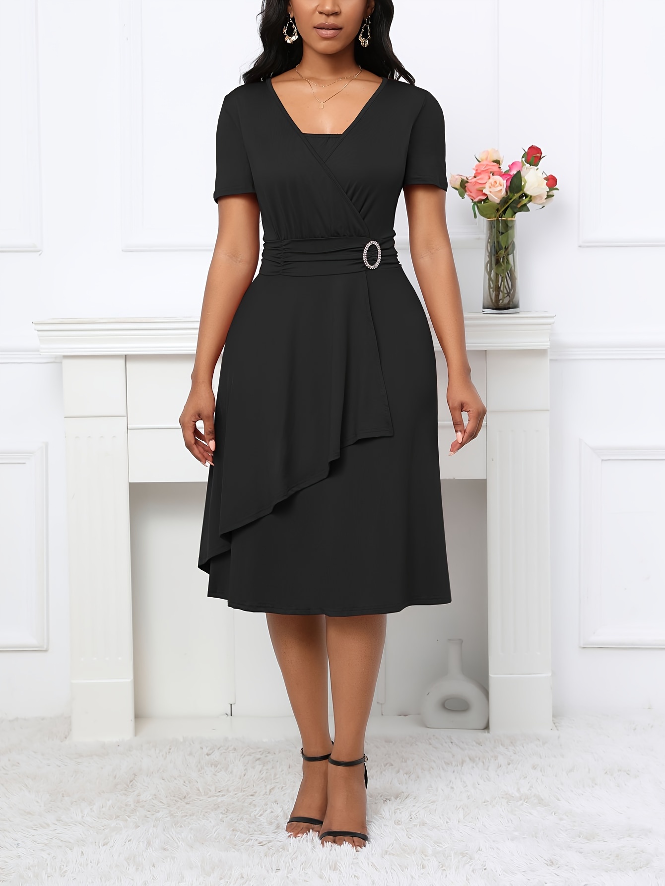 Spring/Summer Elegant Square Neck Short Sleeve Wrap Waist Dress with Rhinestone Buttons And Ruffled Hem A-Line Mid-Length Dress for Women, Perfect for Valentine'S Day, Best Friend Day, Mother'S Day, And More