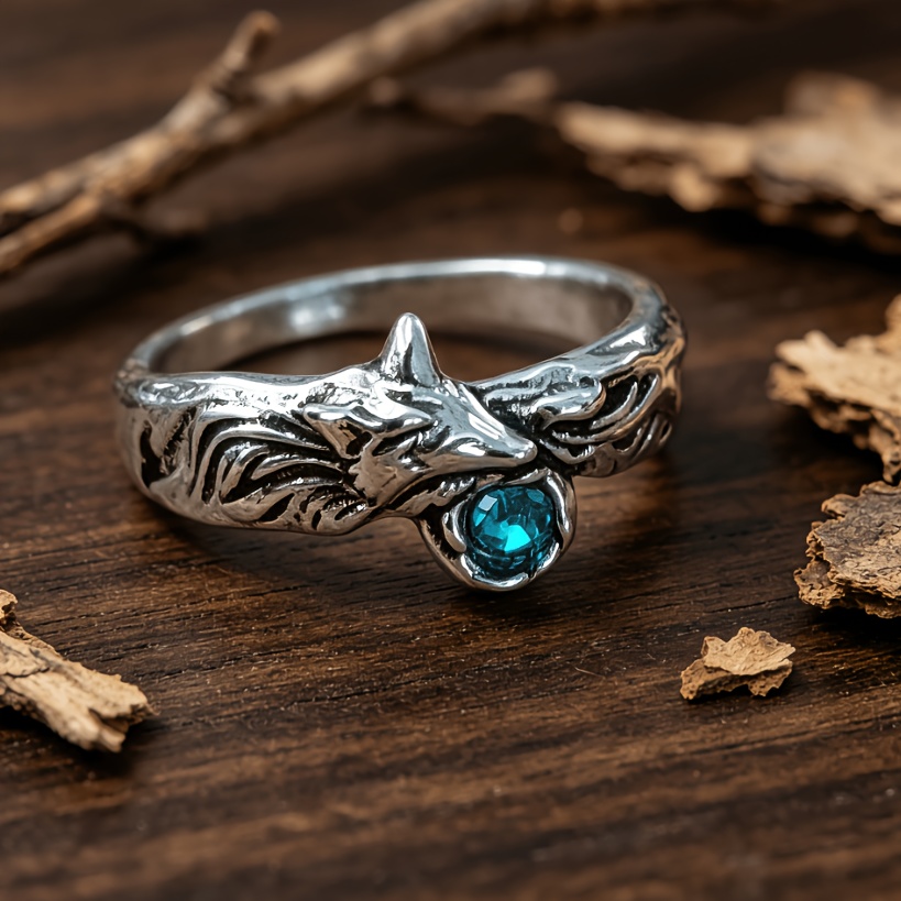 Antiqued Silver Plated Fox Ring with Gothic Design