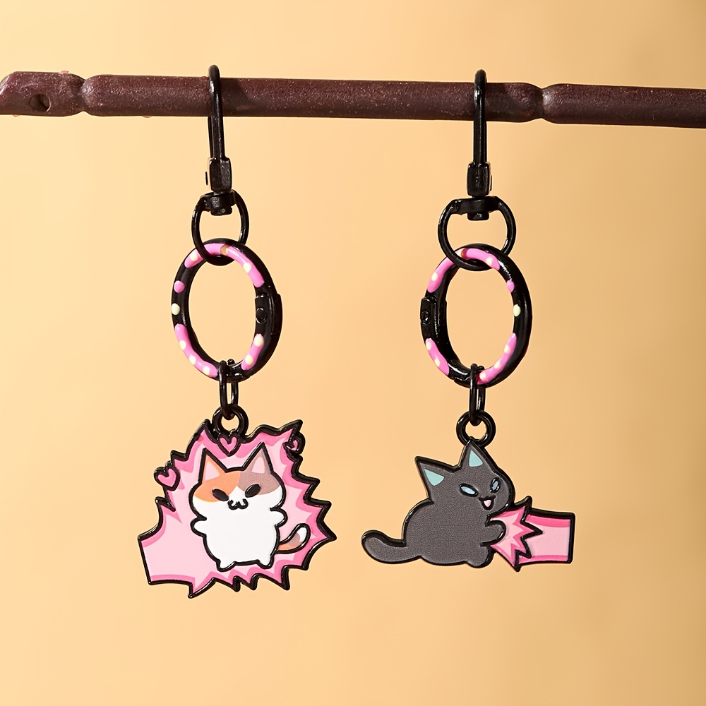 E-shop [Metall] 2er-Set "Mean Cat Couple" Emaille Schlüsselanhänger Valentinstags-Additions-Taschenanhänger Niedlicher Rucksack Anhänger Schlüsselring