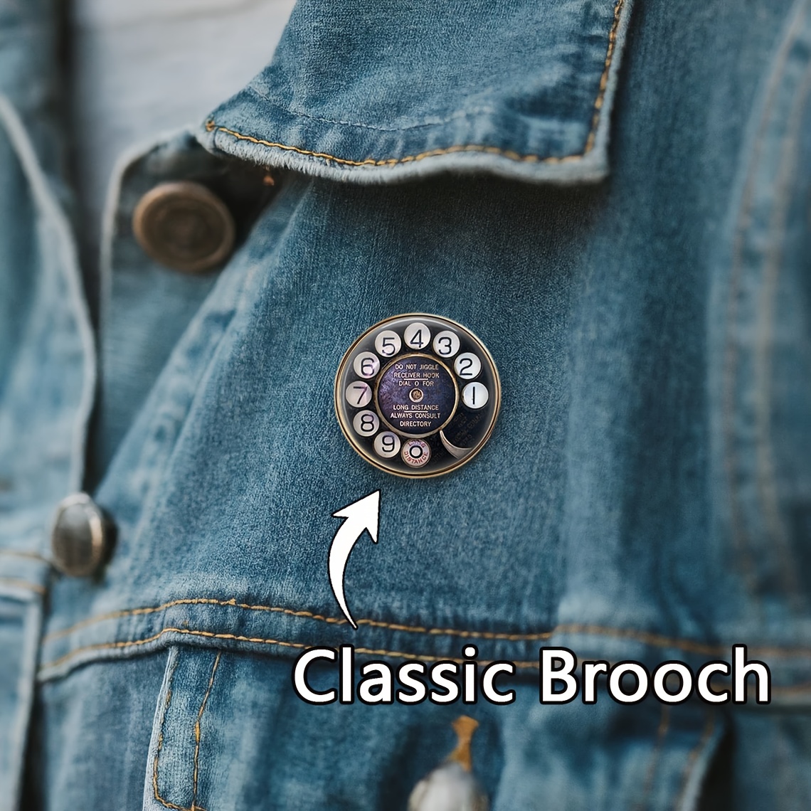 E-shop Eine verpackte Ware (Brauner klassischer Rucksack Pullover Accessoire Brosche Anstecker), mit einem Vintage Schwarz Drehregler Design mit klaren