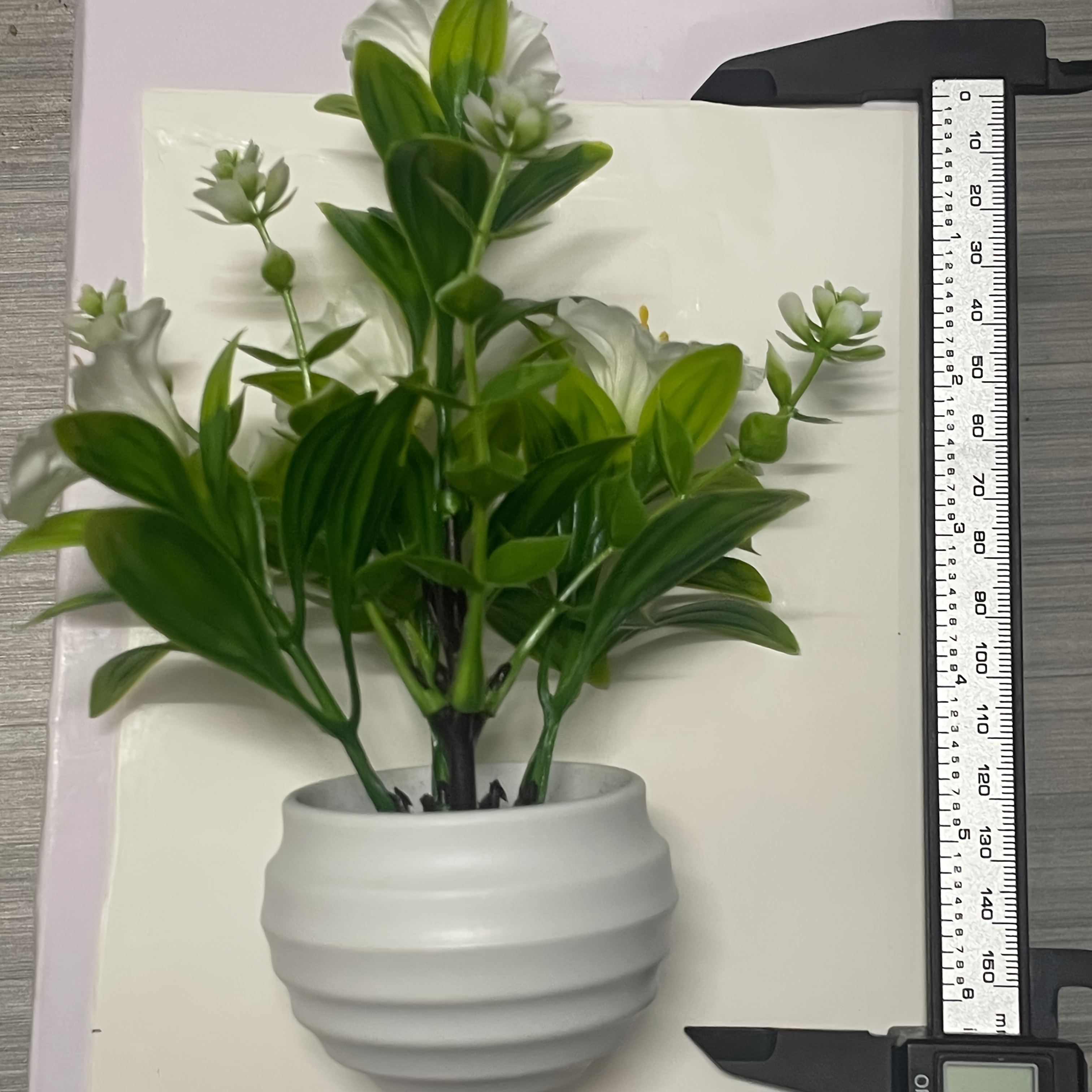 1/6 Set Morning Glory Flower with Pot, Elegant Mini 5 Artificial Flowers Artificial Green Plant Potted Art, Suitable for Home, Hotel And Garden Decoration Tabletop Overall Height 16Cm Small Ornaments (Note: Pictures Appear Large