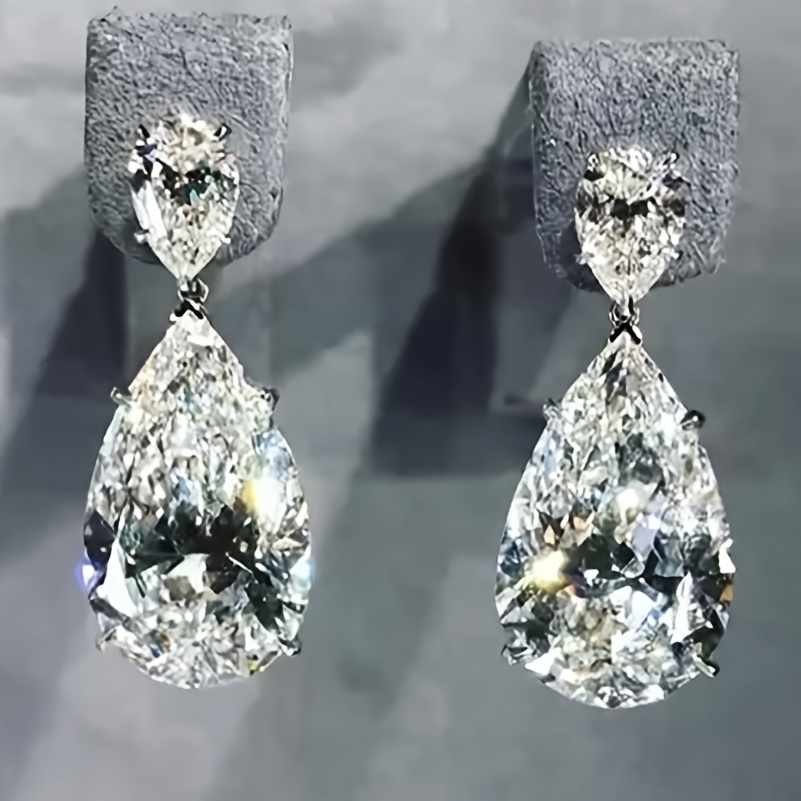 E-shop 1 Paar Damenmode Hängeohrringe Exquisit Elegante Eingelassene Tropfenförmige Synthetische Zirkonia Anhänger Ohrringe Damen Tägliche Freizeit