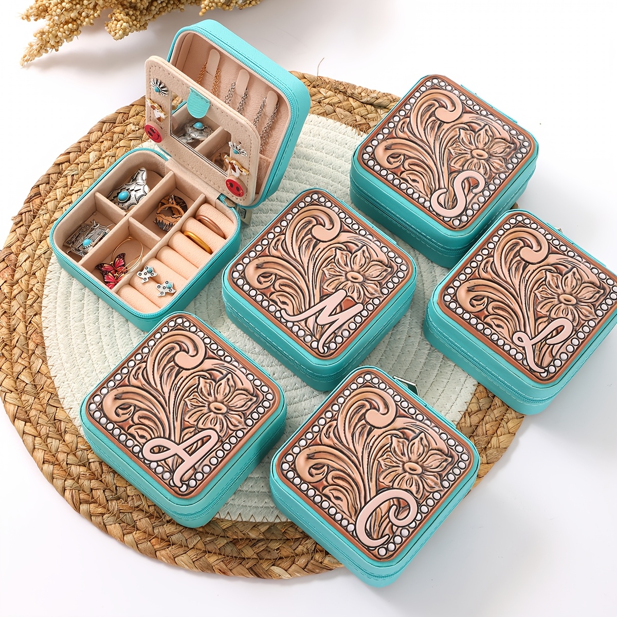 

Vintage Bohemian Style Leather Jewelry Box With Removable Tray - Elegant "" , Ideal For Necklaces & More - Perfect Gift For Valentine's, Day, Birthdays, Graduations, Jewelry Gift Box