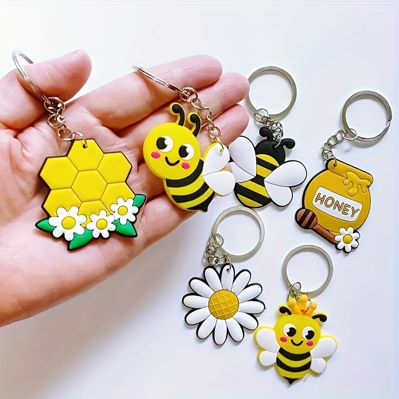 

6pcs Cute Little Bee Keychain, Bag Pendant Bag Amulet Birthday Gift Party Gift Backpack Bag Pendant