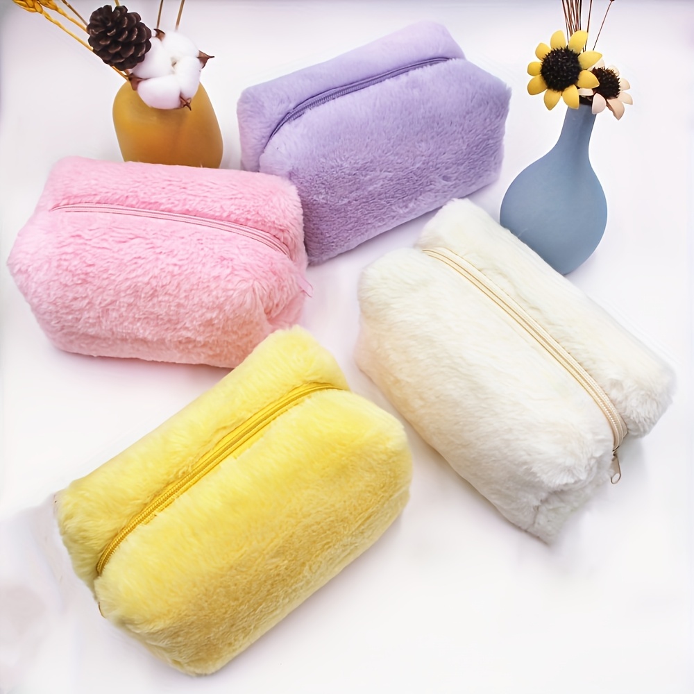 

[1pc Fluffy Makeup Bag] Women's Fluffy Wool Makeup Bag, Soft Plush Cosmetic Organizer Pouch, Portable Travel Toiletry Storage Case, Unscented With Zipper For Travel