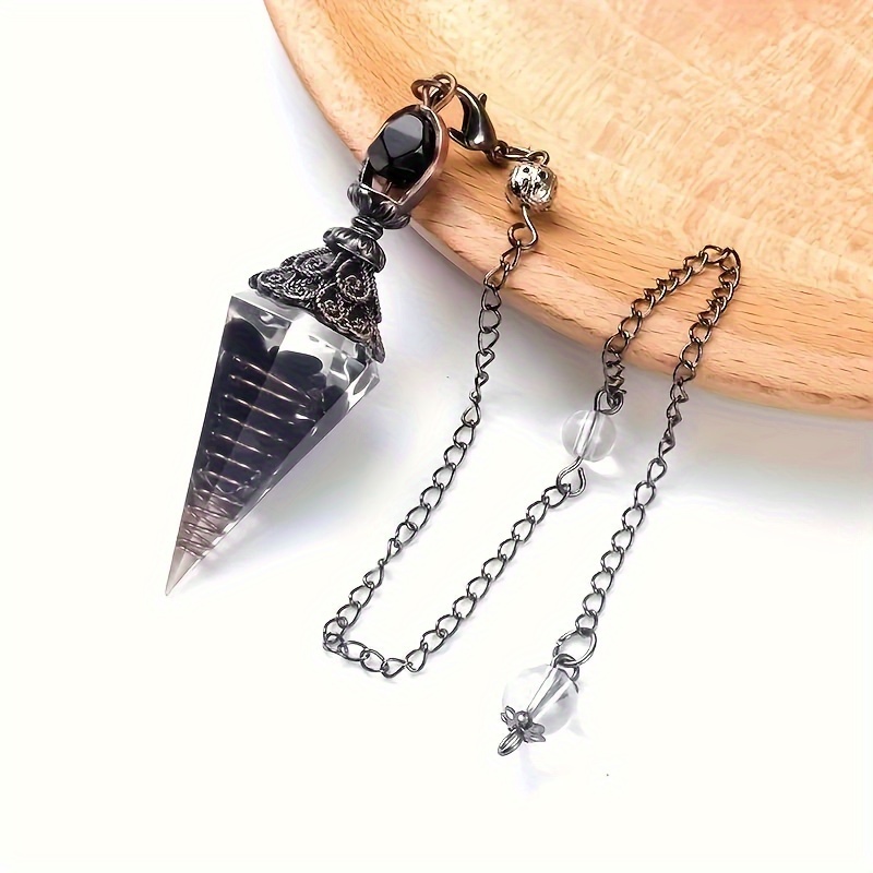 Natural Stone Crystal Necklace with Star Pendulum