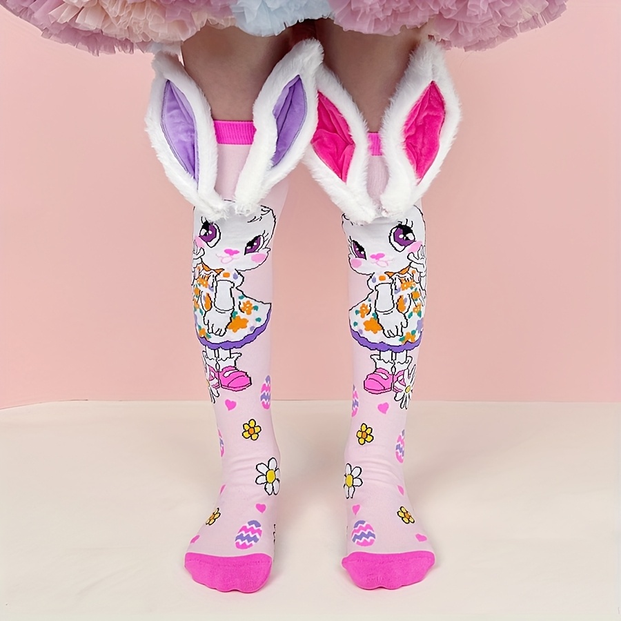 Een paar kindersokken over de knie met 3D konijnenpluche oren voor herfst en winter. Geschikt als dagelijkse dracht