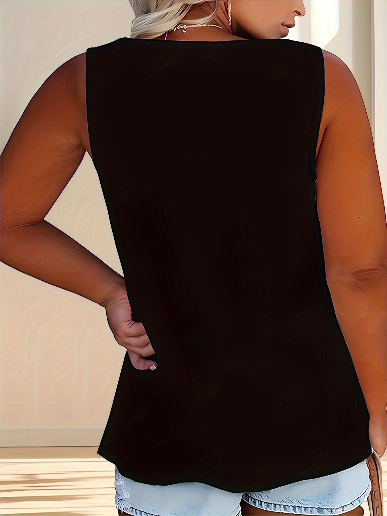 Women'S Plus Size Casual Tank Top with Button Detail - Sleeveless, Solid Color, Stretchy Fabric, Crew Neck, Oversized Fit for Summer Outings, Comfortable Clothing | Relaxed Fit Top | Medium Stretch Materia