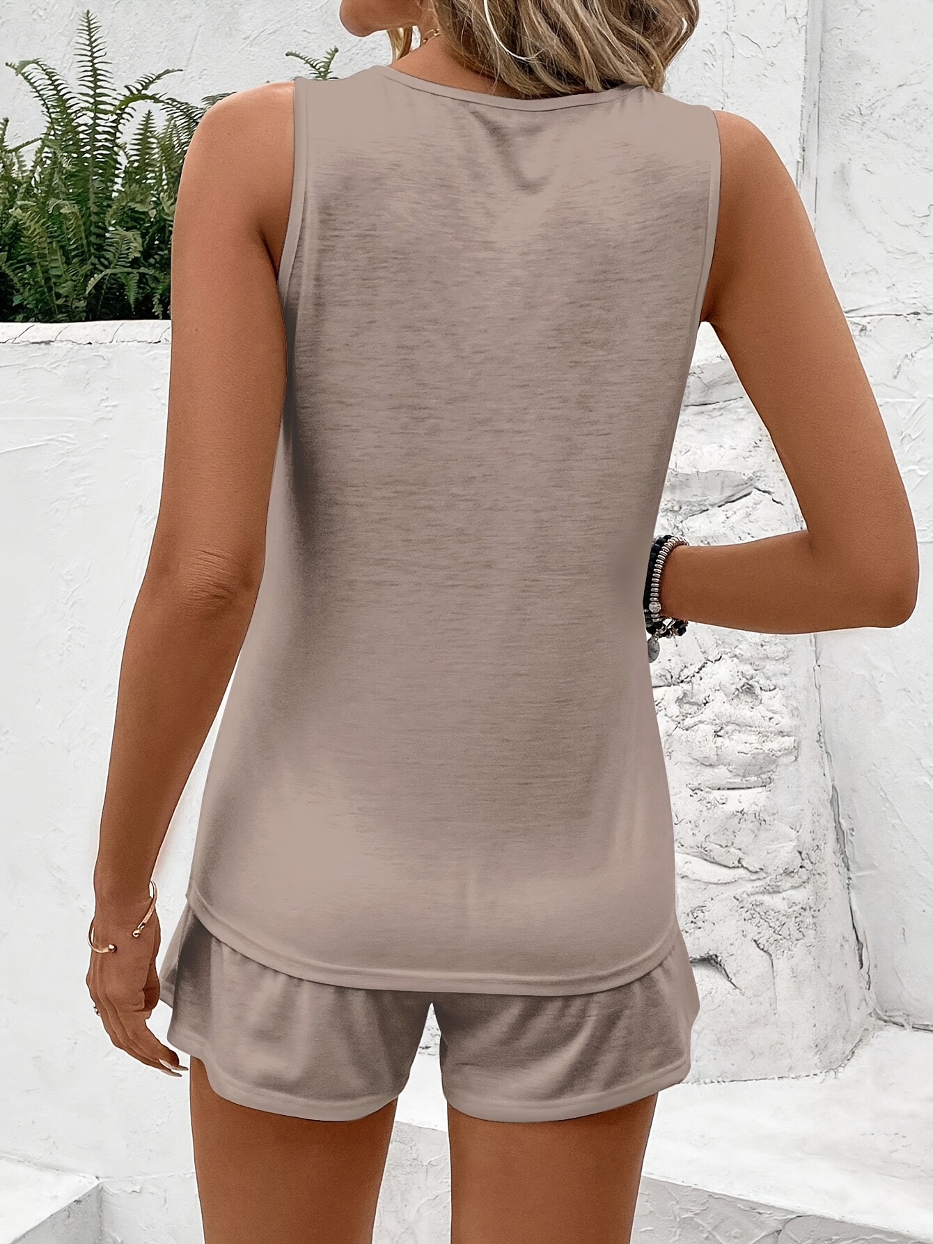 LOIJMK Ensemble 2 Pièces Coloré Pour Femme, 2023, Gilet De Sport Funky, Taille Haute, Short De Sport, Mode Plein Air, Ensemble D'été Pour Femme, élégant, Costume De Sport Deux Pièces Avec Ceinture