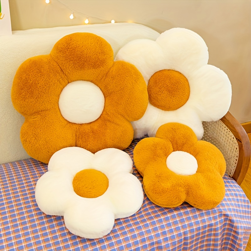 Daisy Travel Pillow℗ Holds Head Like Magic. Patent Pending, Simple