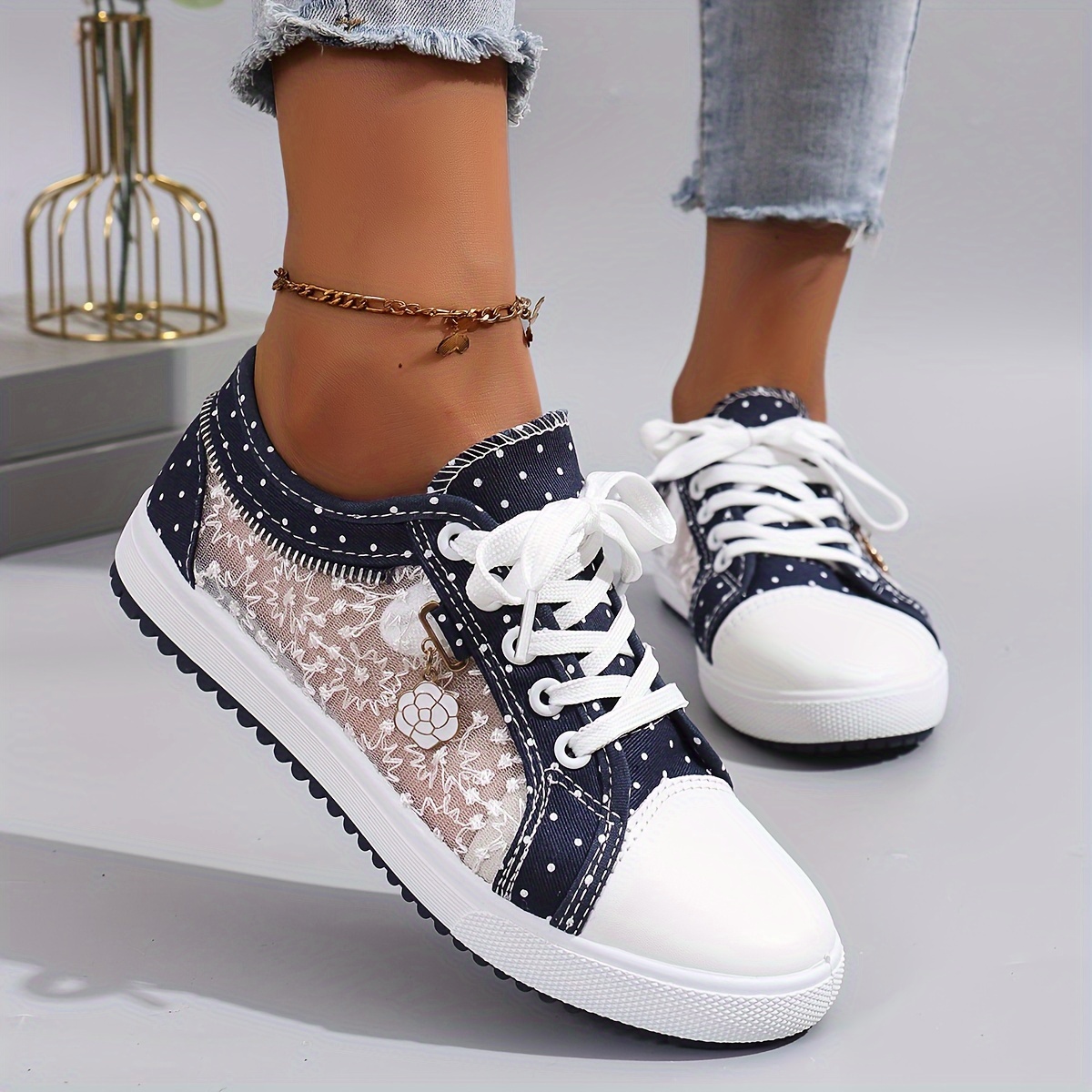 

Women's Casual Denim Canvas Sneakers - Breathable Fabric Lined Lace-up Shoes With And Plain Toe Design