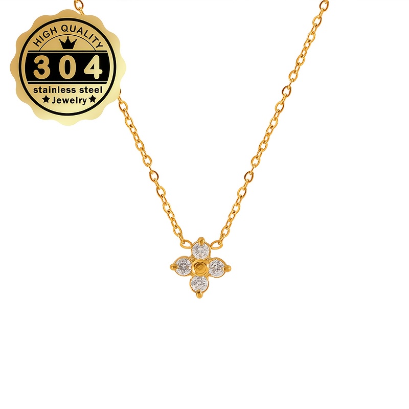 Women's Clover Pendant Necklace with Synthetic Zirconia